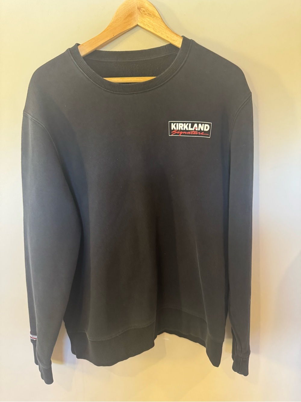 Kirkland Signature Men's Black Crewneck Pullover with Logo Patch - Picture 3 of 8